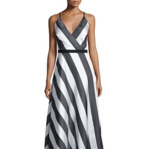 NWT Kay Unger gown